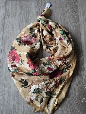 Jones New York Vintage 100% Silk Square Scarf Floral Gold Stripe Made Japan